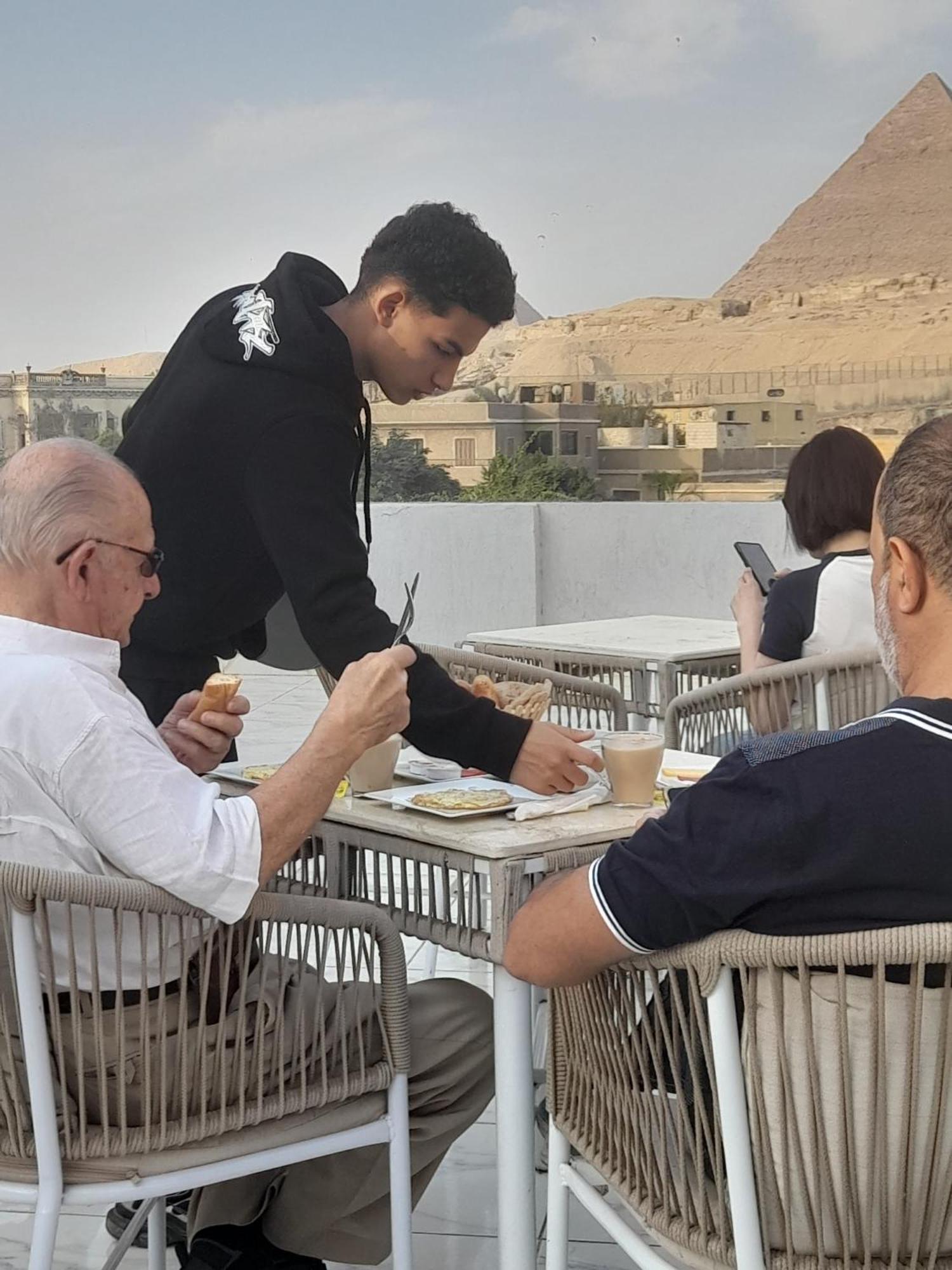 Habu Pyramids Hotel 3*